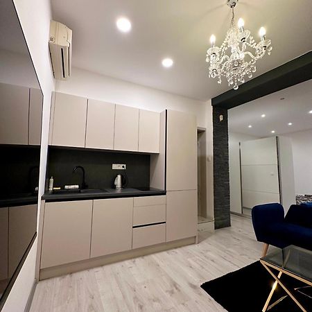 Luxury Apartment In Bratislava Exteriör bild