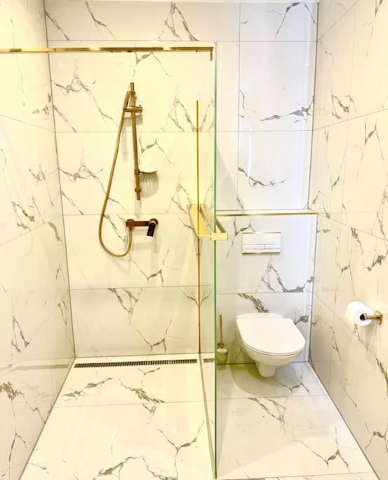 Luxury Apartment In Bratislava Exteriör bild