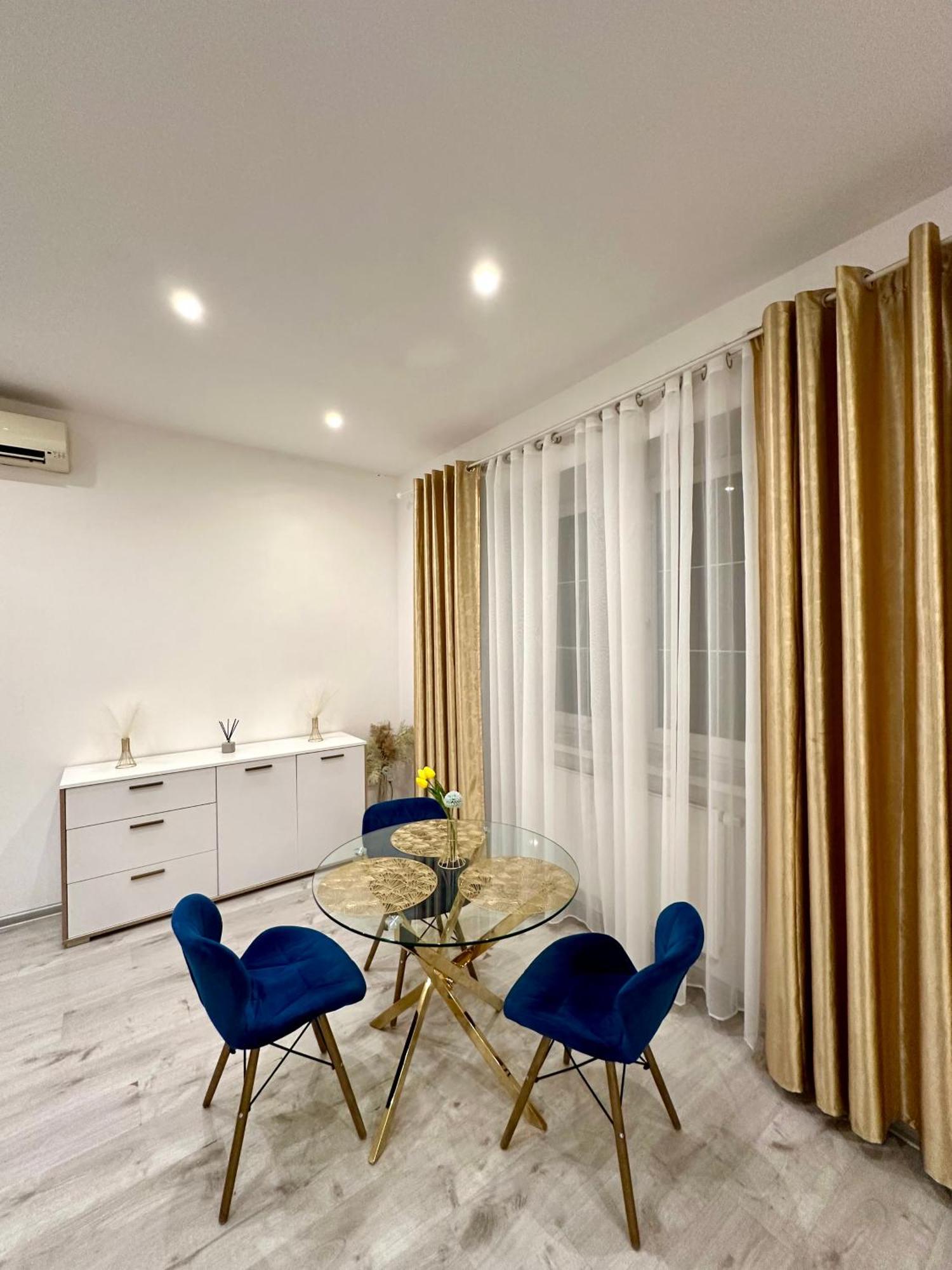 Luxury Apartment In Bratislava Exteriör bild